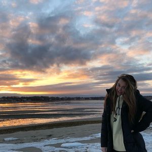 Meet your Posher, Ella